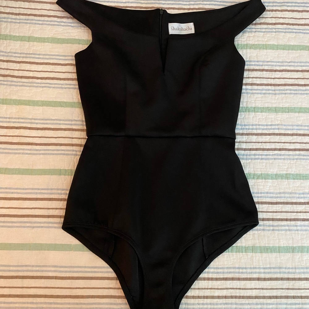 Shakuhachi Black Off-Shoulder Bodysuit